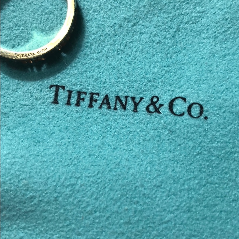 Tiffany 18k ring - Picture 2 of 8